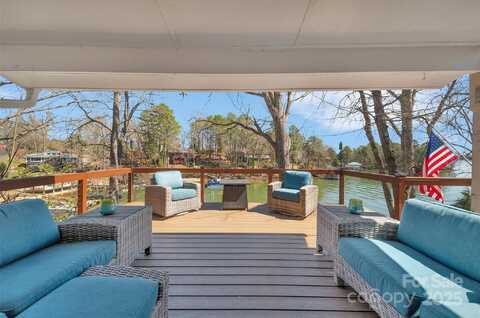 1077 Gauguin Lane, Tega Cay, SC 29708