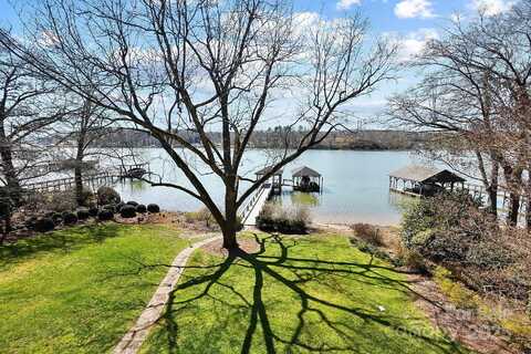 6403 Amos Smith Road, Charlotte, NC 28214