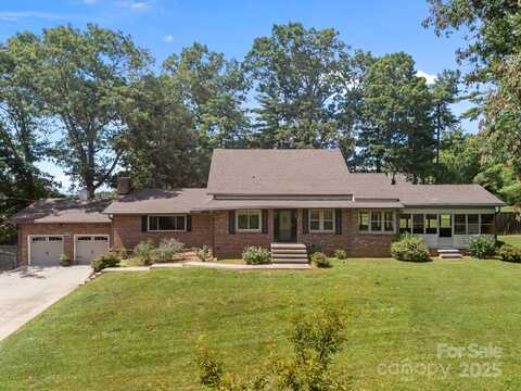 213 Monticello Road, Weaverville, NC 28787