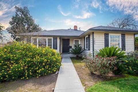 107 Garland Avenue W, Fresno, CA 93705