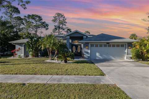 2612 6th Street W, Lehigh Acres, FL 33971