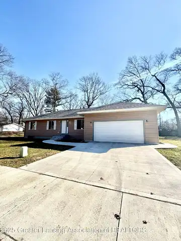 1057 Leonard Avenue, Muskegon, MI 49442