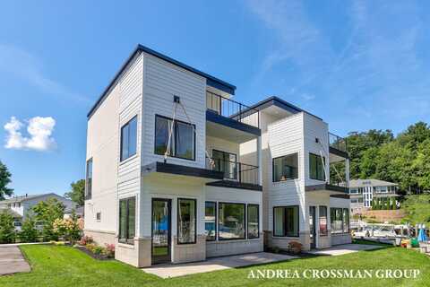 1 N Bailey Avenue, South Haven, MI 49090
