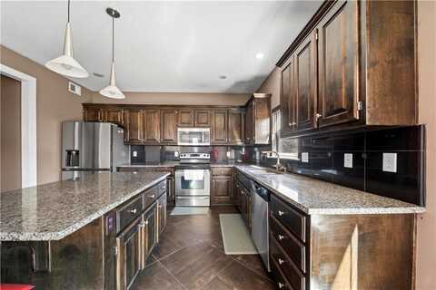 16455 S Fellows Street, Olathe, KS 66062