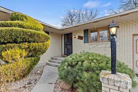 389 Crestview Dr, Twin Falls, ID 83301