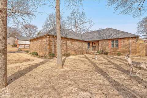 700 Oak Hollow LN, Jonesboro, AR 72401