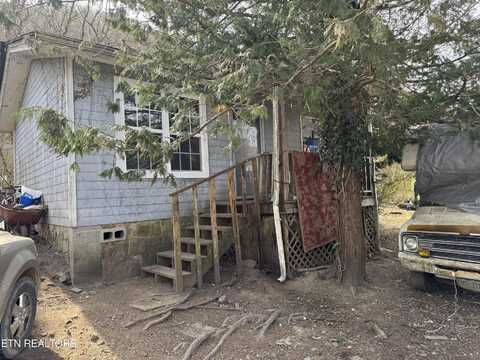 1114 HIGHWAY 25W S, La Follette, TN 37766