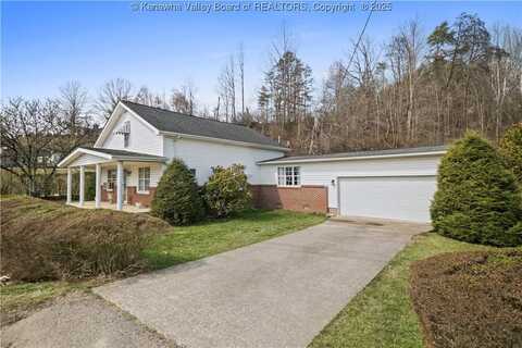 8300 COURT Avenue, Hamlin, WV 25523