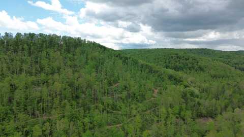 9999 Wind Cave Road, McKee, KY 40447