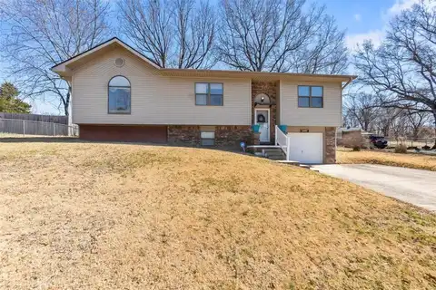 2400 National Avenue, Poplar Bluff, MO 63901
