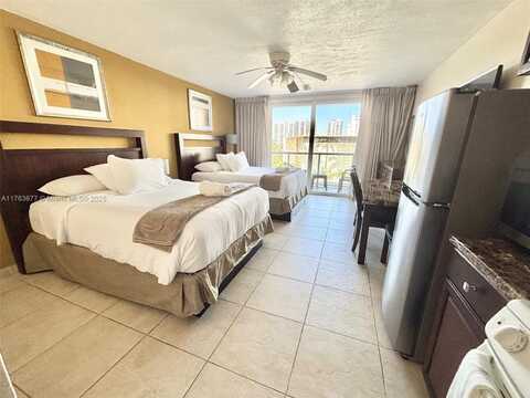 19201 Collins Ave, Sunny Isles Beach, FL 33160