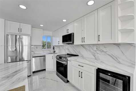 8900 Washington Blvd, Pembroke Pines, FL 33025