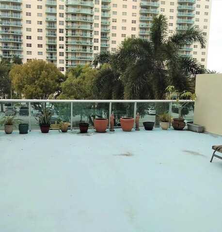19380 Collins Ave, Sunny Isles Beach, FL 33160