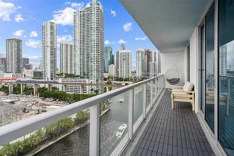 185 SW 7th St, Miami, FL 33130