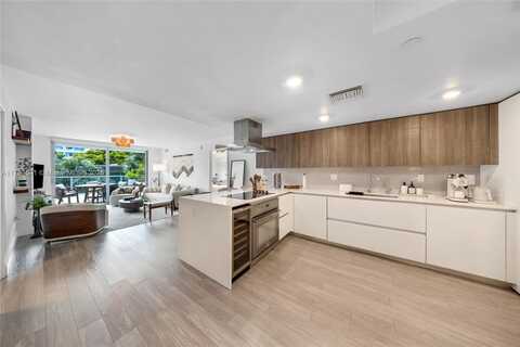 1025 92nd St, Bay Harbor Islands, FL 33154
