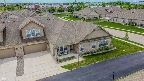 2326 Saddle Drive, Shelbyville, IN 46176