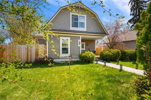 122 SW 10th Street, Redmond, OR 97756