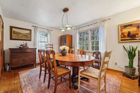 10 Wayside Drive, White Plains, NY 10607