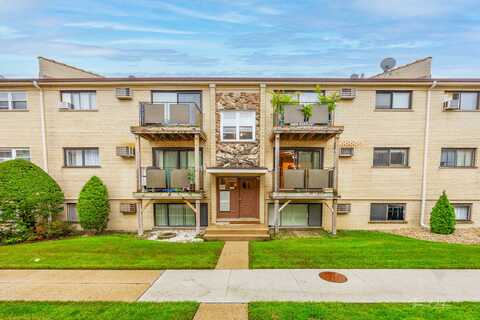 5101 N East River Road, Chicago, IL 60656
