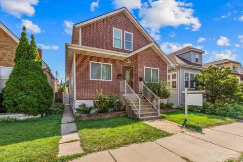 4923 W Winona Street, Chicago, IL 60630