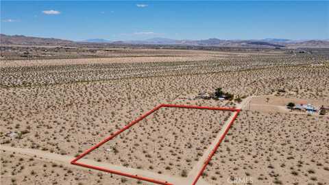 888 Lucky Lane, Landers, CA 92285