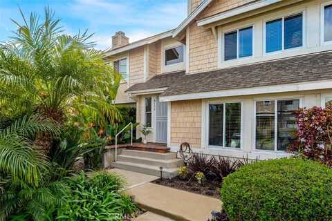 2243 Pacific Avenue, Costa Mesa, CA 92627