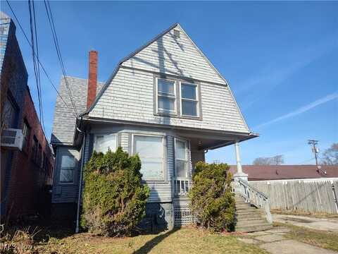 4727 Elm Avenue, Ashtabula, OH 44004