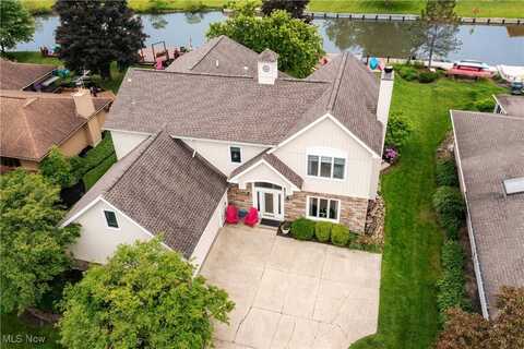 10072 N Surfside Circle, Aurora, OH 44202