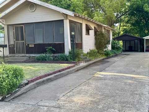 707 E 15th Street, Okmulgee, OK 74447