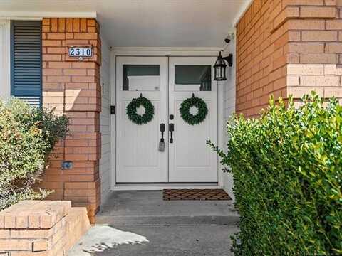 2310 Dorchester Drive, Bartlesville, OK 74006