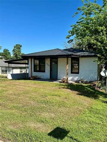 1214 E Cleveland Avenue, Guthrie, OK 73044
