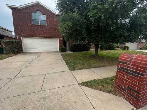 8621 King Ranch Drive, Crossroads, TX 76227