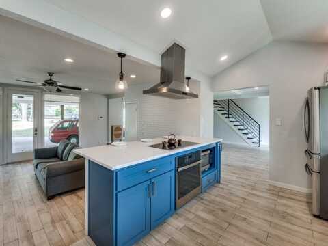 1253 Willow Glen Drive, Dallas, TX 75232