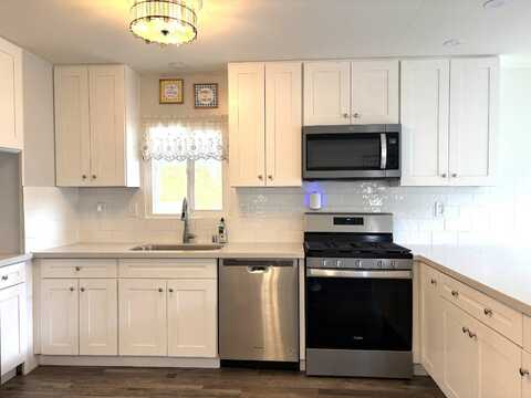 8975 Lawerence Welk Dr, ESCONDIDO, CA 92026