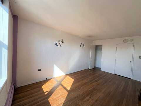 34-20 Parsons Blvd, Flushing, NY 11354