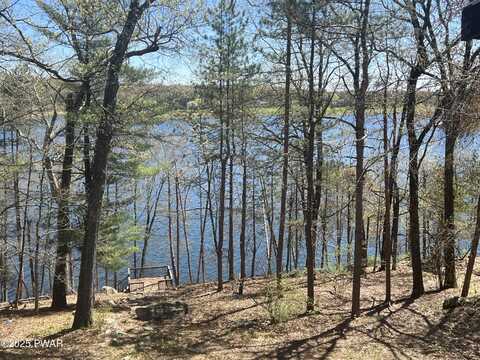 129 Waterview Drive, Lords Valley, PA 18428