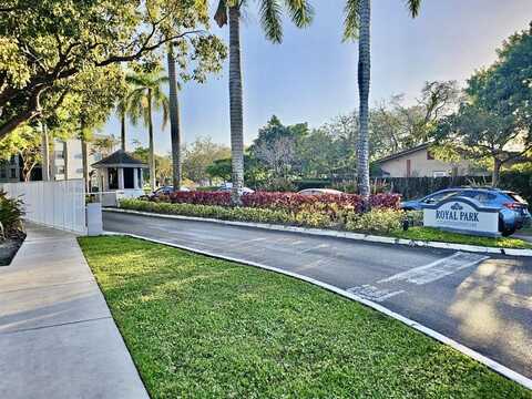 118 NW Royal Park Dr, Oakland Park, FL 33309