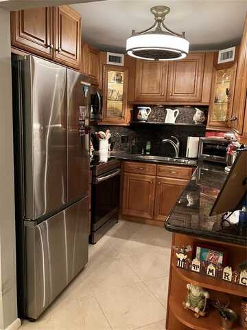 284 Grantham F, Deerfield Beach, FL 33442