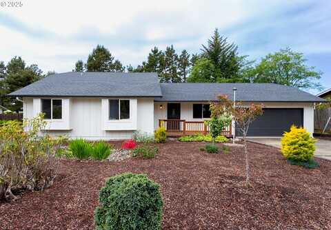 4045 SPRUCE ST, Florence, OR 97439