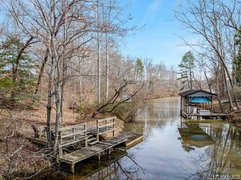306 Forest Court, Bracey, VA 23919