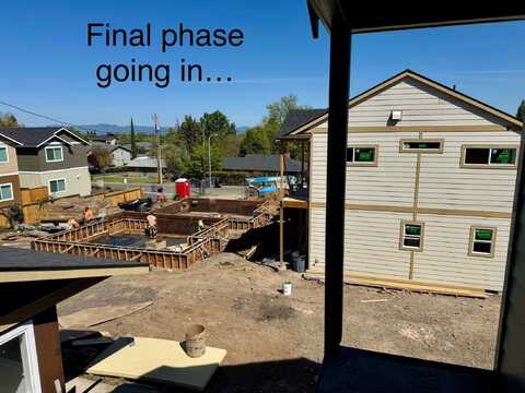 1164 Woodrow Lane, Medford, OR 97504