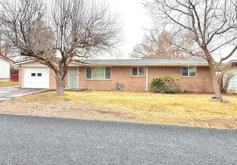 5714 Schiesel Avenue, Klamath Falls, OR 97603