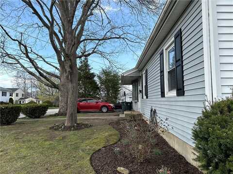 26 Raymond Street, Coventry, RI 02816