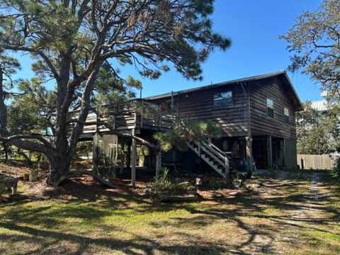 1057 W Pine Avenue, St George Islan, FL 32328
