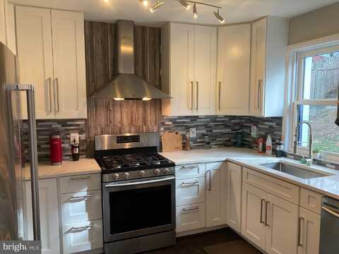 1012 N. GEORGE MASON DR., ARLINGTON, VA 22205