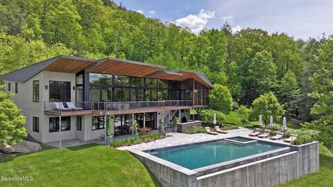 113 Brush Hill Rd, Great Barrington, MA 01230