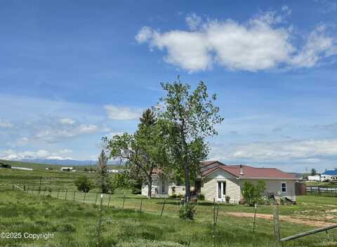 30 Pioneer Rd -, Buffalo, WY 82834