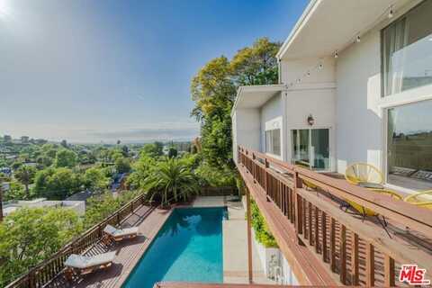 3951 Sunswept Dr, Studio City, CA 91604