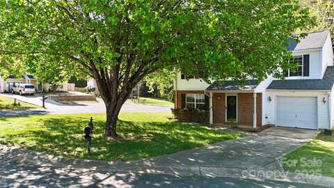 303 Cupped Oak Court, Charlotte, NC 28213
