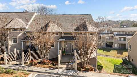 13913 Queens Harbor Road, Charlotte, NC 28278